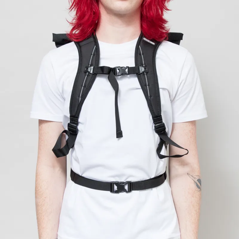 ORTLIEB Velocity High-Vis Backpack 23L Black Reflective-3