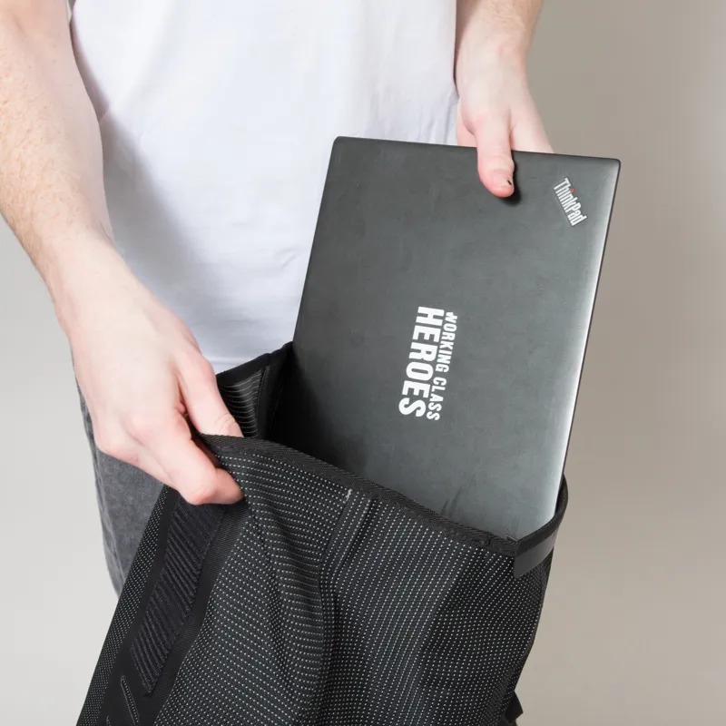 ORTLIEB Velocity High-Vis Backpack 23L Black Reflective-10