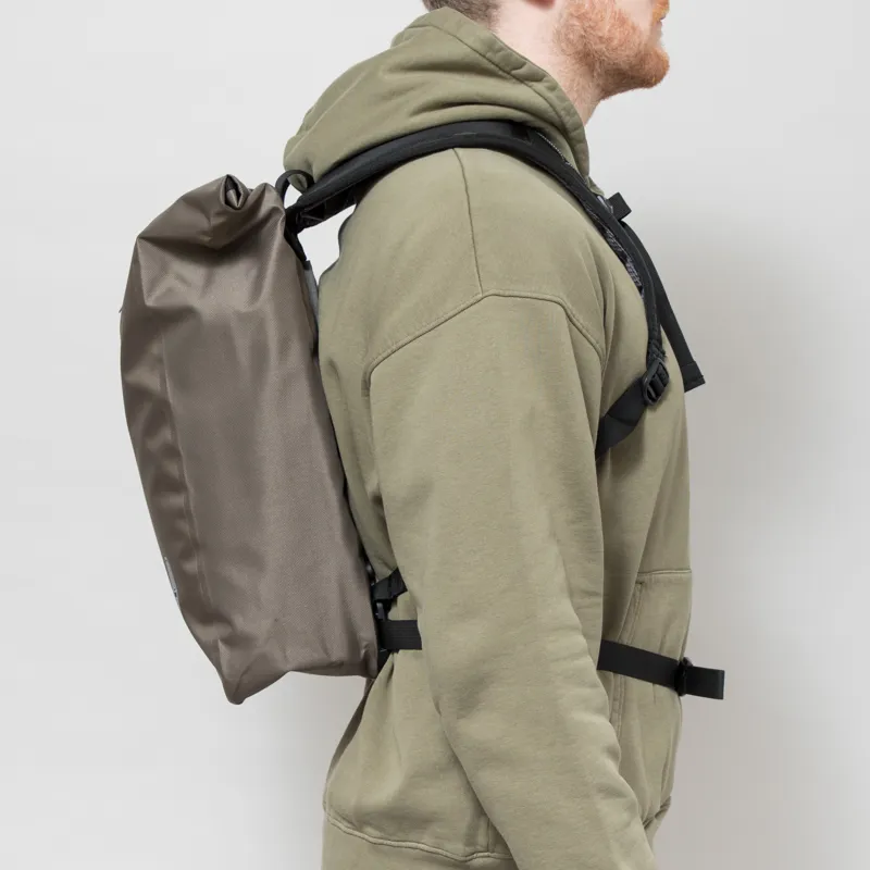 ORTLIEB Velocity Lite Backpack 17L Dark Sand-2