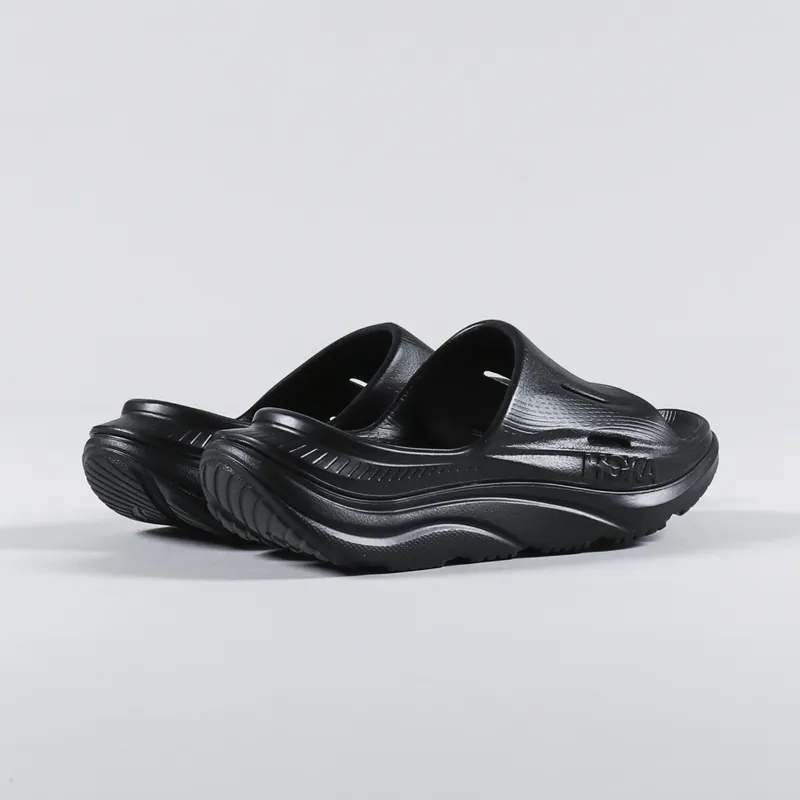 靴 HOKA ONEONE ORA RECOVERY SLIDE 3 BLACK HOKA®公式サイト【オラ リカバリー スライド 3|ORA RECOVERY SLIDE 3