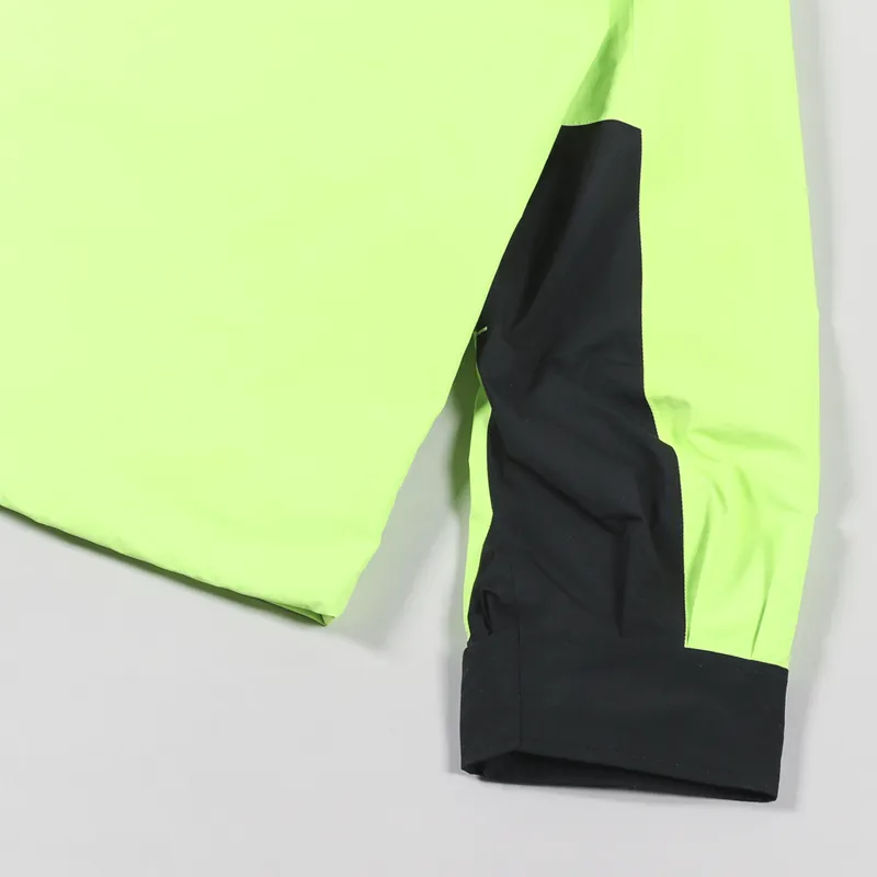 The North Face Mens Origins 86 Mountain Jacket Safety Green