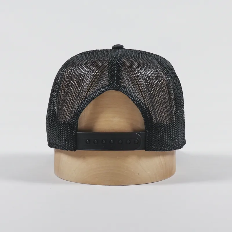 Simple Oval Trucker Hat Black-3