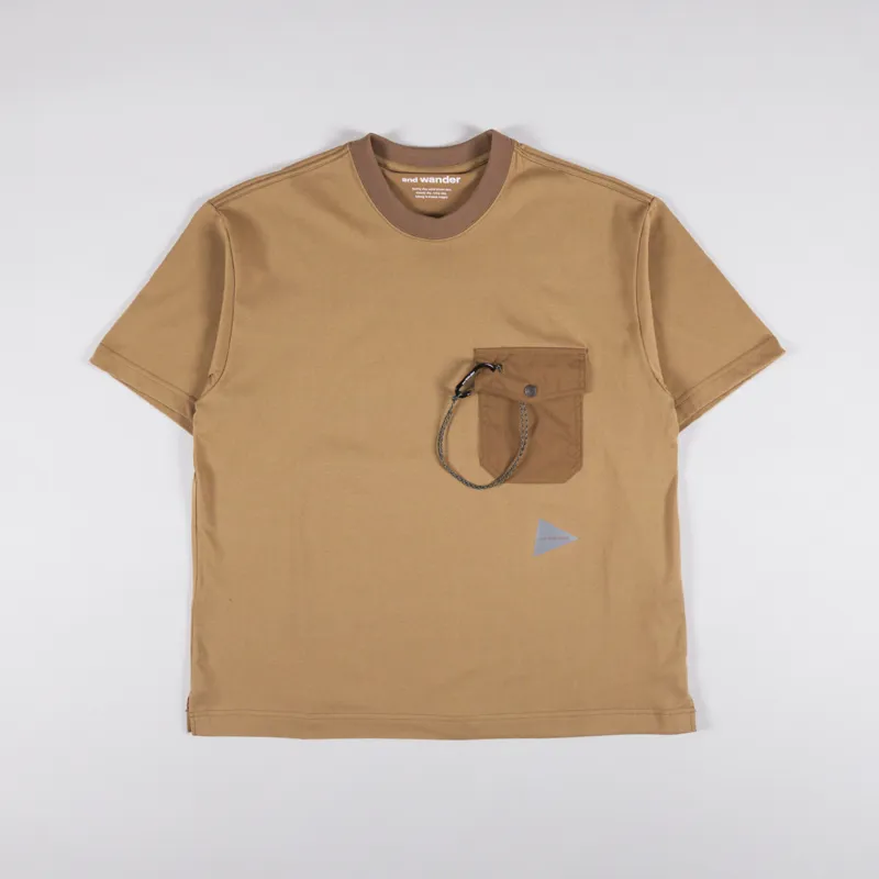 AND WANDER｜SHORT-SLEEVED ROUND NECK T-SHIRTS (Pocket T and wander Men's Pocket T-Shirt in Off White and Wander