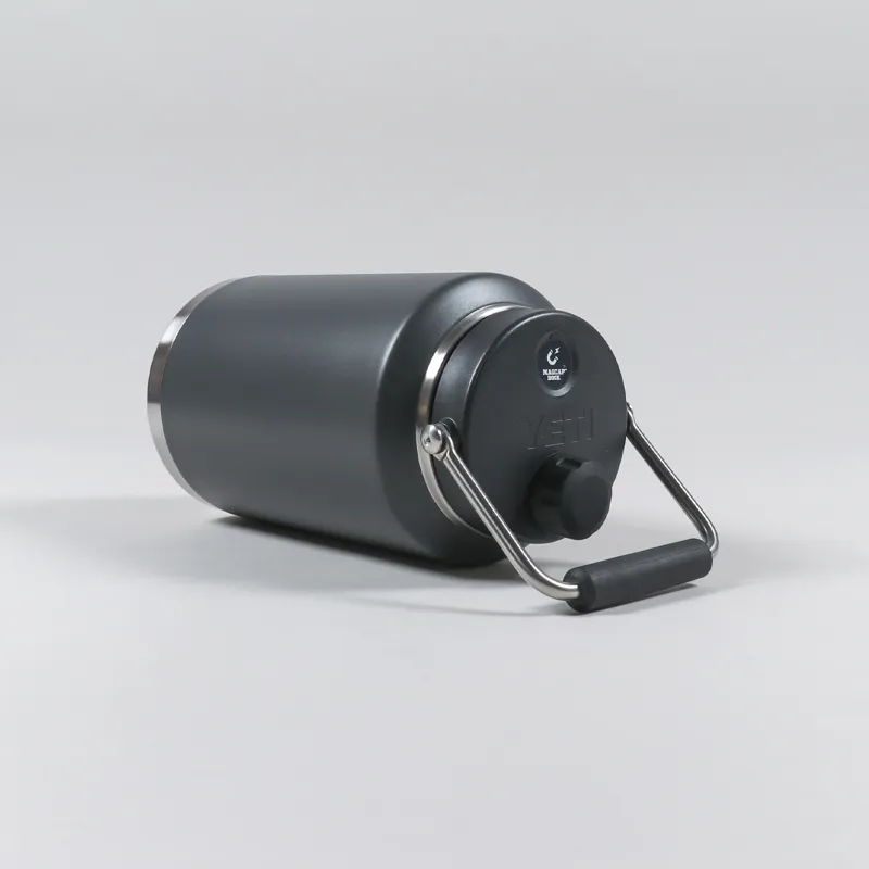 YETI Rambler 4560ml Jug Charcoal-3