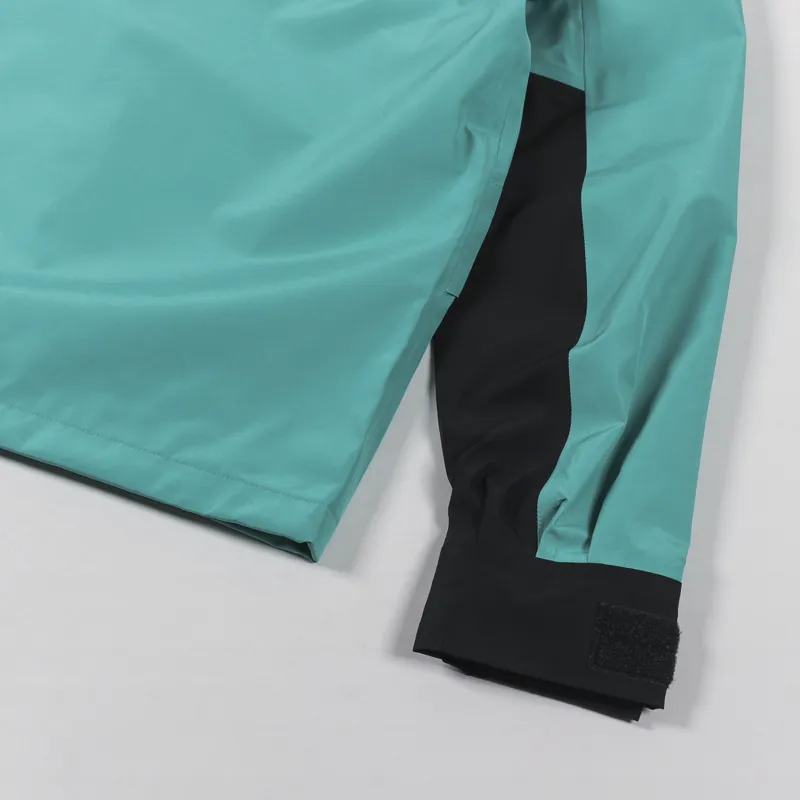 The North Face Retro 1986 FUTURELIGHT Mountain Jacket Porcelain Green-10