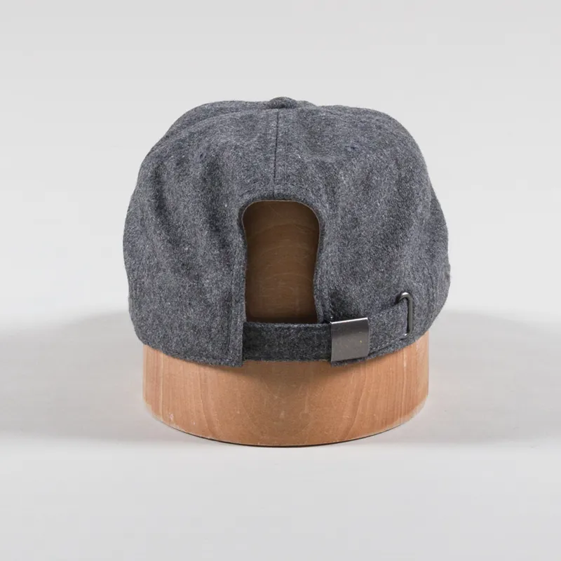 Cafe Mountain Script Logo Wool Cap Grey-3