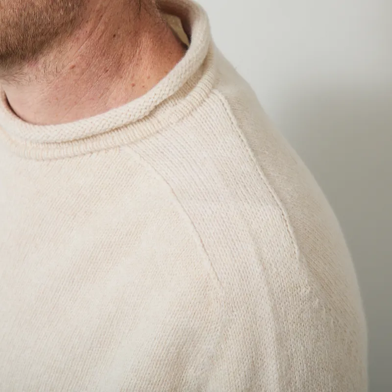 Origin Knitwear Seamless Roll Crew Almond-4