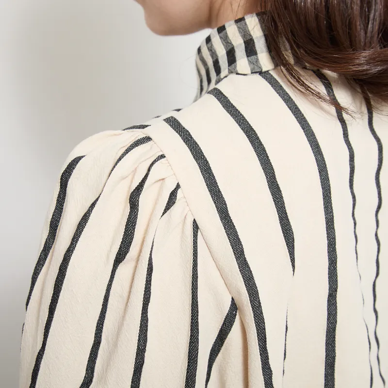 Lowie Womens Stripe Scallop Blouse Cream-9