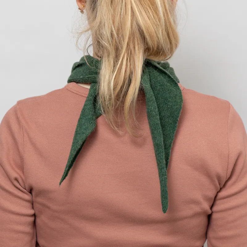 Scarlet Knitwear Womens Lambswool Neckerchief Moss-2