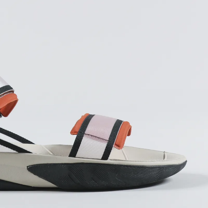 The North Face Skeena Sport Sandal Sandstone Black-6