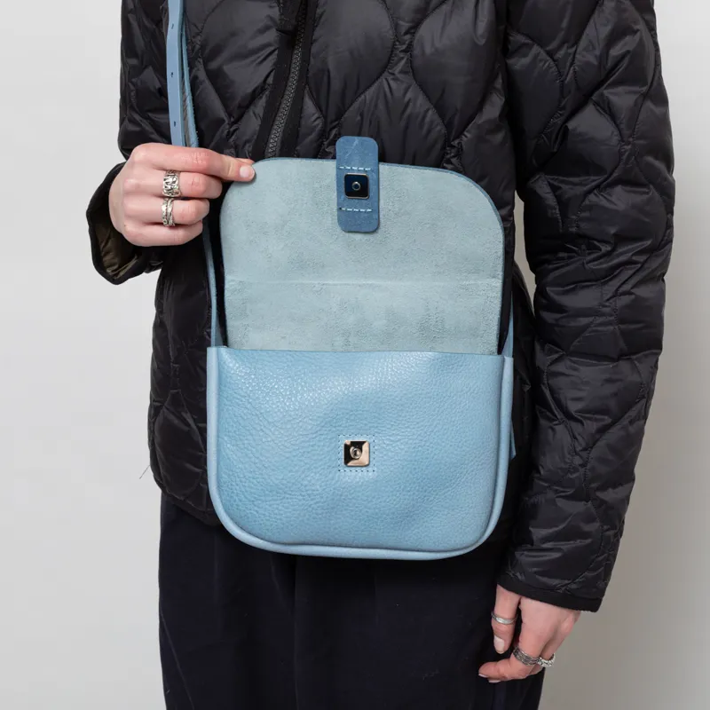 Kate Sheridan Womens Orbed Tab Bag Cornflower-3