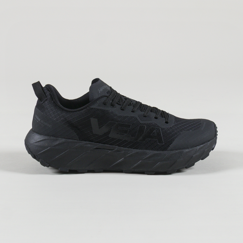 Veja Harpie Trail Shoes Aeroshell Full Black-2