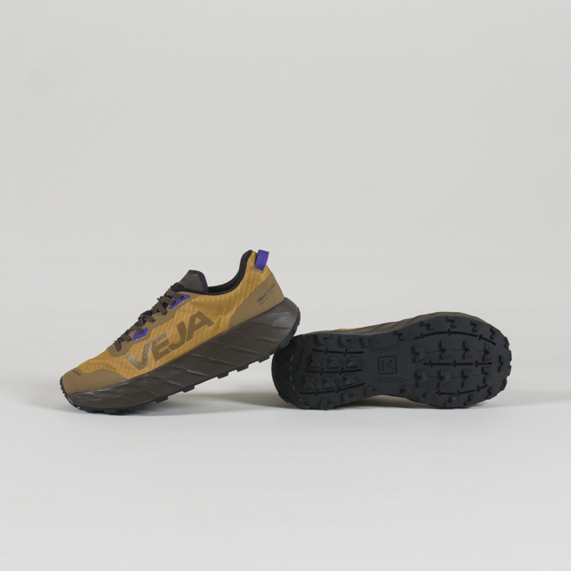 Veja Harpie Trail Shoes Aeroshell Honey Tent-3