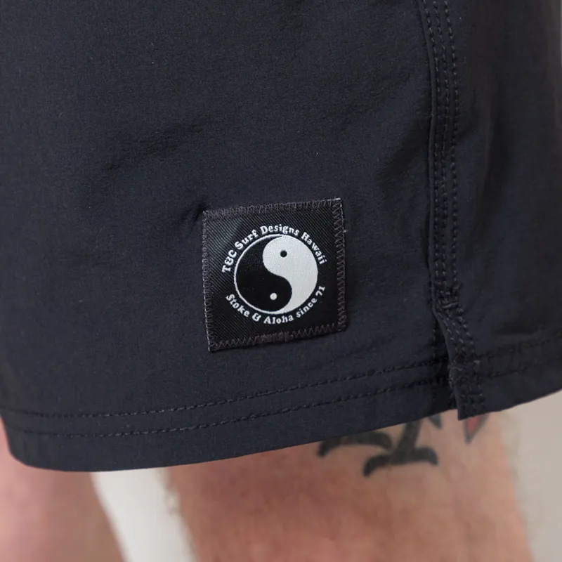 T and C Surf OG 16.5 Beach Short Black-7