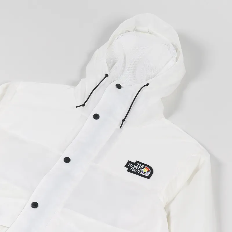 The North Face TNF Outline Jacket Gardenia White-3
