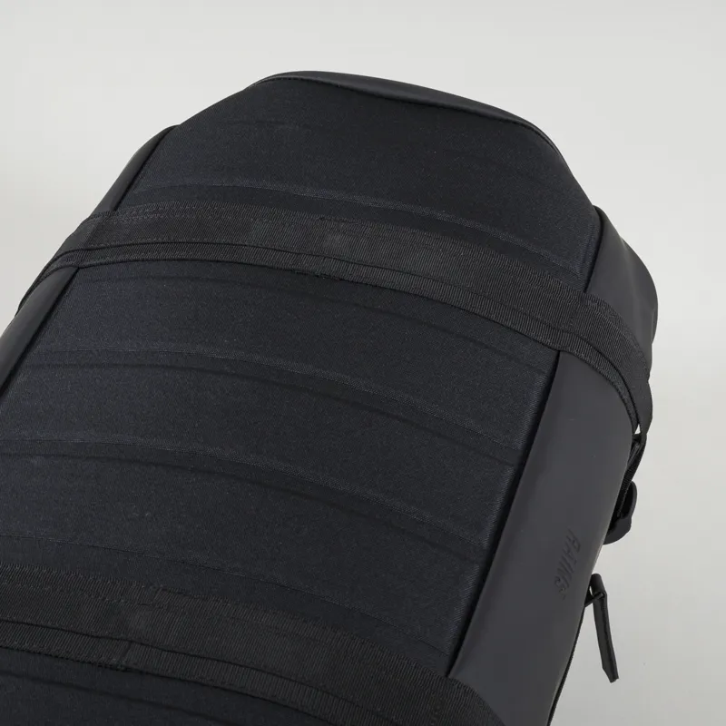 Rains Texel Duffel Bag Small Black-9