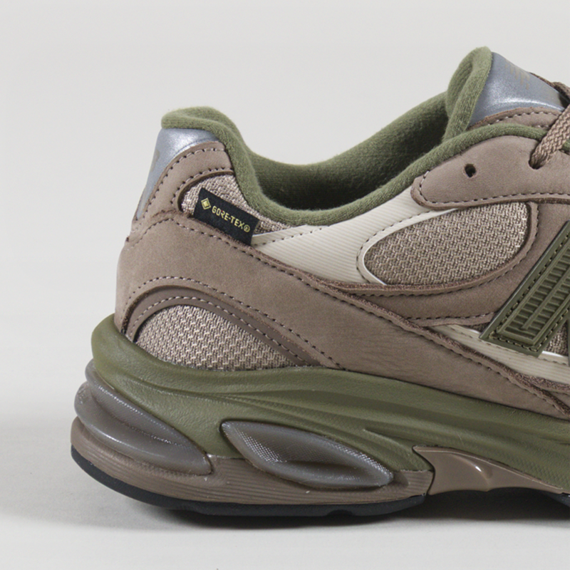 New Balance 2010 GORE-TEX Shoes Light Mushroom-4