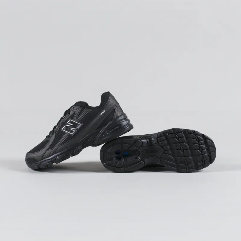 New Balance 740 Shoes Black-3