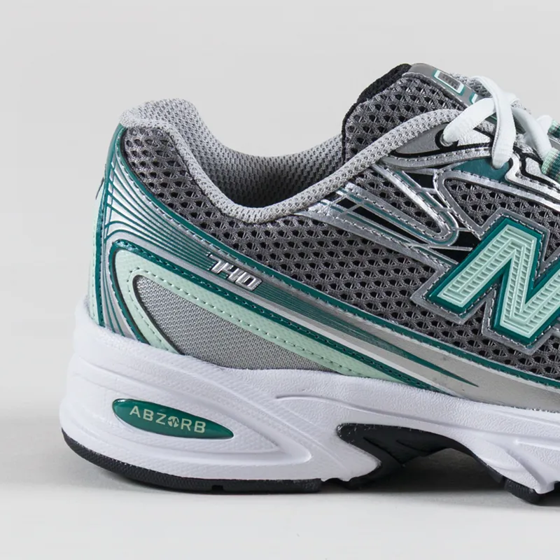 New Balance 740 Shoes Silver Metallic-4