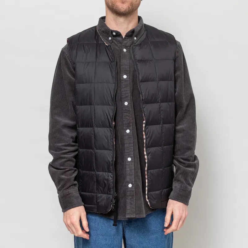 Taion x Universal Works Reversible Military Line Vest Black
