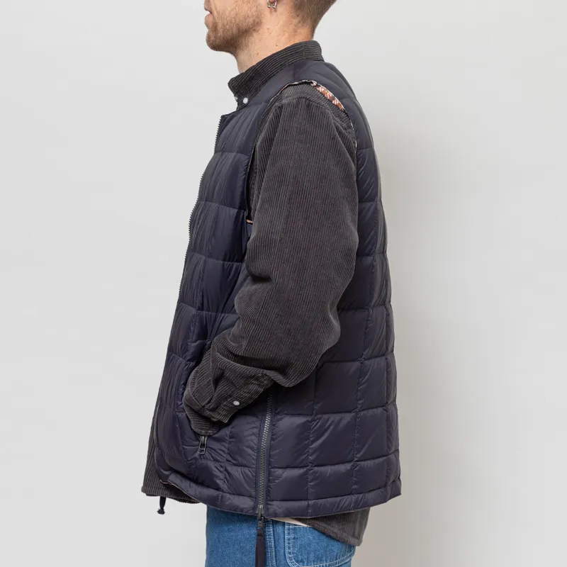 Taion x Universal Works Reversible Military Line Vest Dark Navy-3