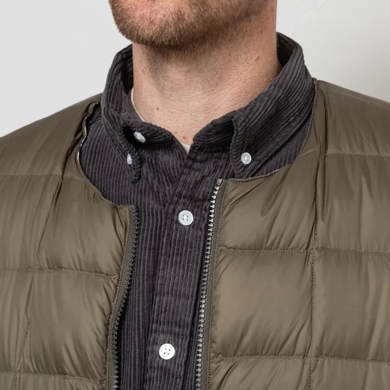 Taion x Universal Works Reversible Military Line Vest Dark Olive-8