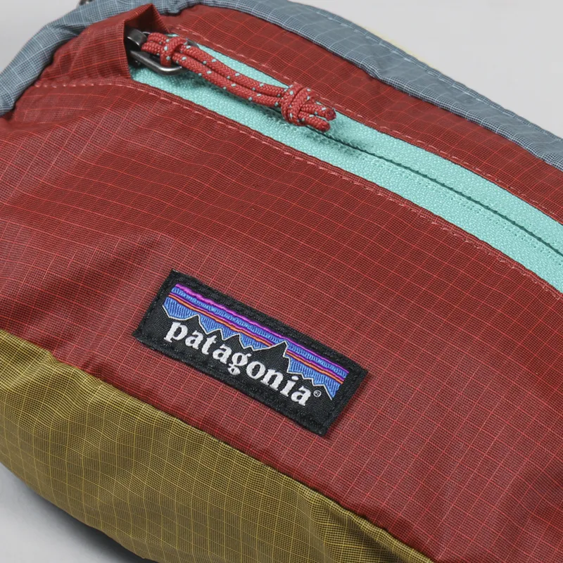Patagonia Ultralight Black Hole Mini Hip Pack Patchwork Cabin Gold-3