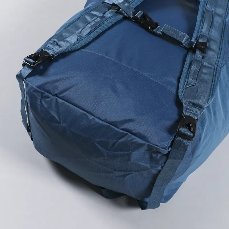 Patagonia Ultralight Black Hole Tote Pack Wavy Blue-5