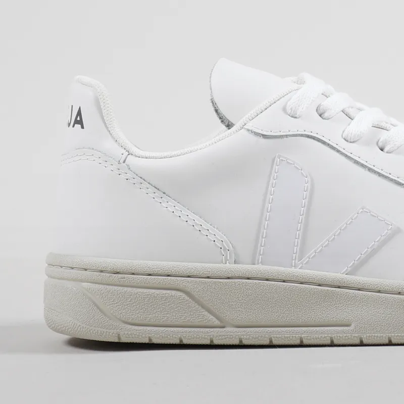 Veja Womens V-10 Leather Shoes Extra White-5