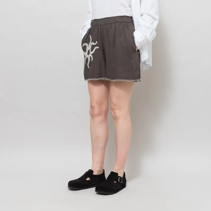 Indi and Cold Womens Elastic Short Pant Carbon-1