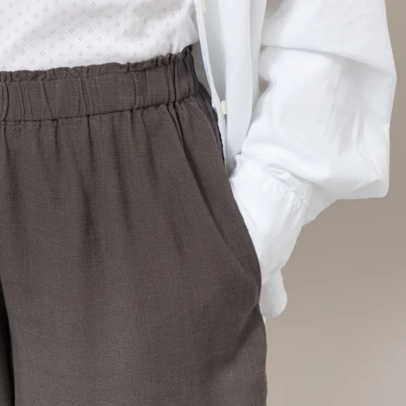 Indi and Cold Womens Elastic Short Pant Carbon-4