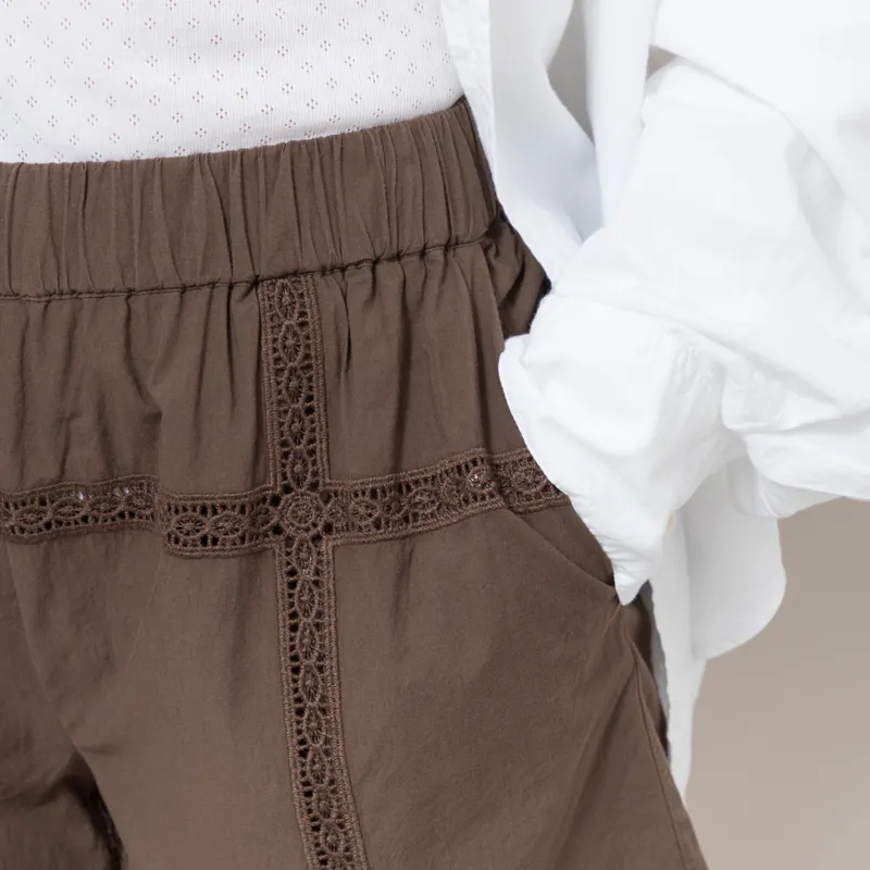 Indi and Cold Womens Lace Poplin Shorts Chocolate-4