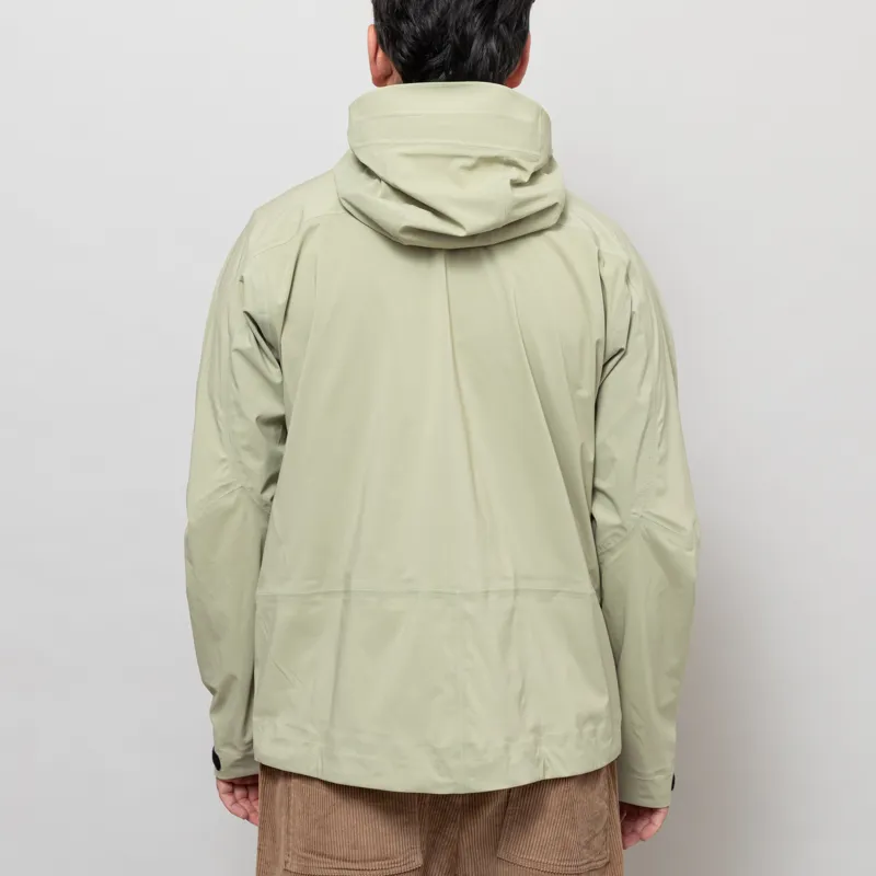 66 North Snaefell Shell Jacket Oat Grains-3