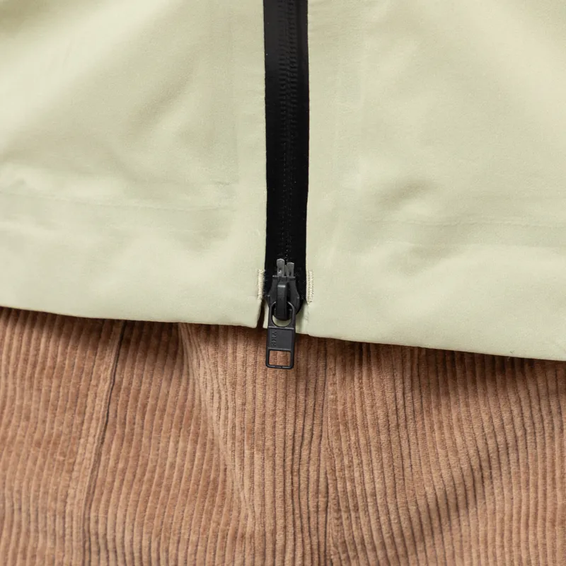 66 North Snaefell Shell Jacket Oat Grains-12