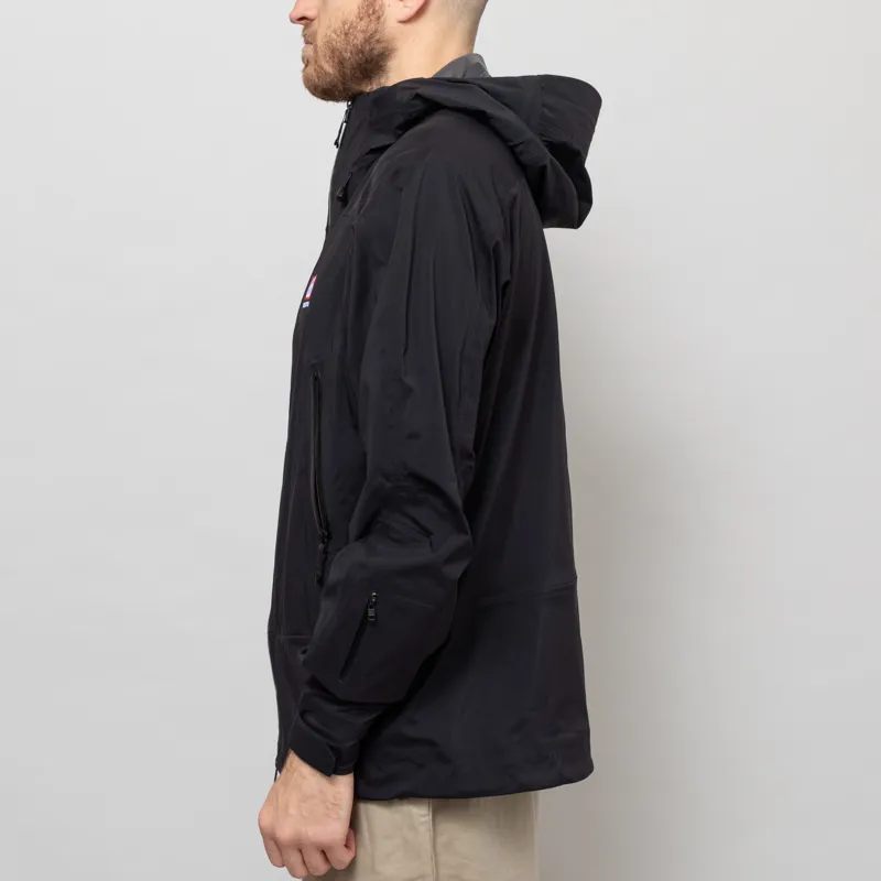66 North Snaefell Shell Jacket Black-4