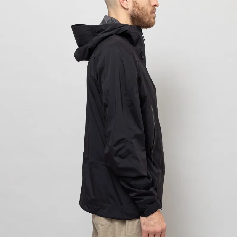 66 North Snaefell Shell Jacket Black-6