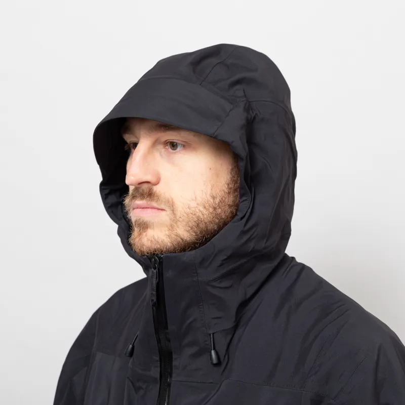 66 North Snaefell Shell Jacket Black-8