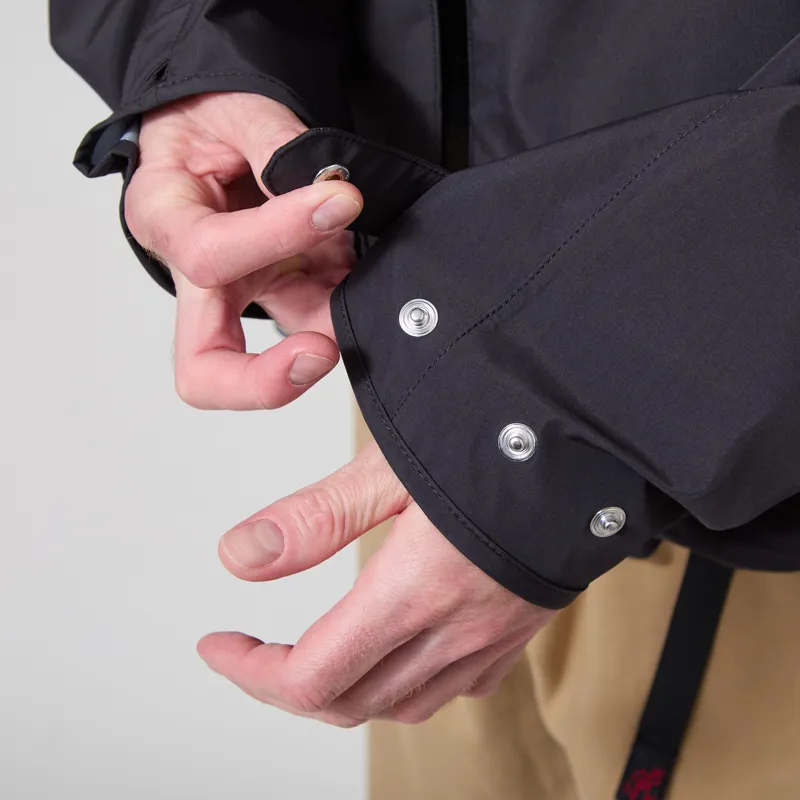 66 North Dyngja Shell Jacket Black-11