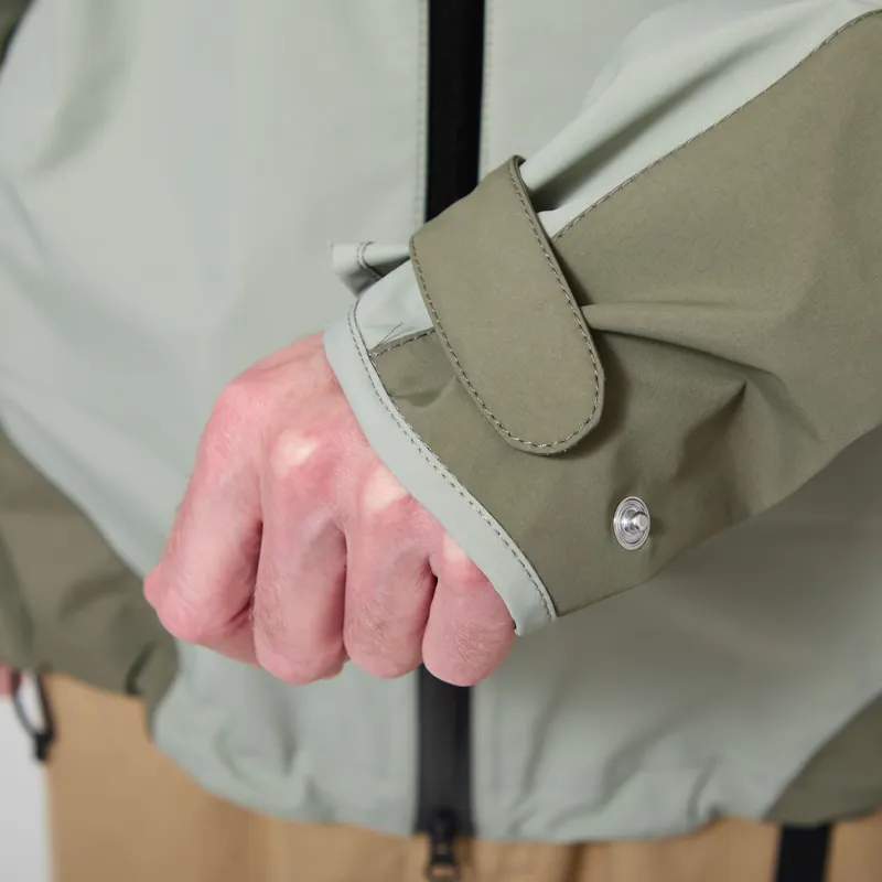 66 North Dyngja Shell Jacket Arctic Sage-10