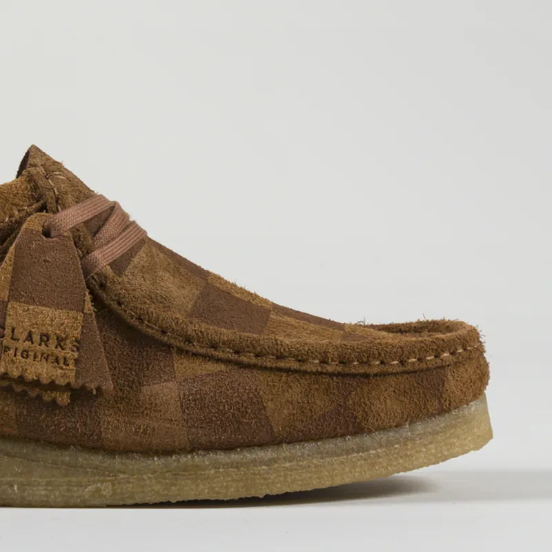 Clarks Originals Wallabee Shoes Cola Check Suede-6