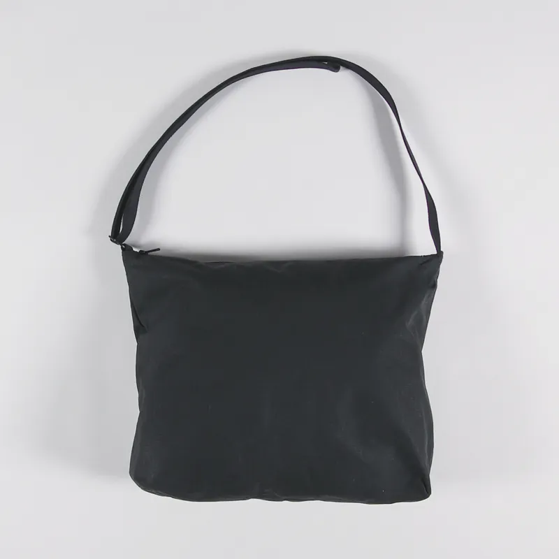 WAWWA Water Resistant Messenger Bag Black-1