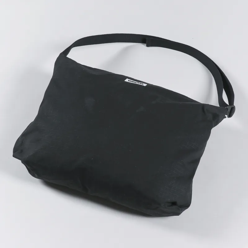 WAWWA Water Resistant Messenger Bag Black-6