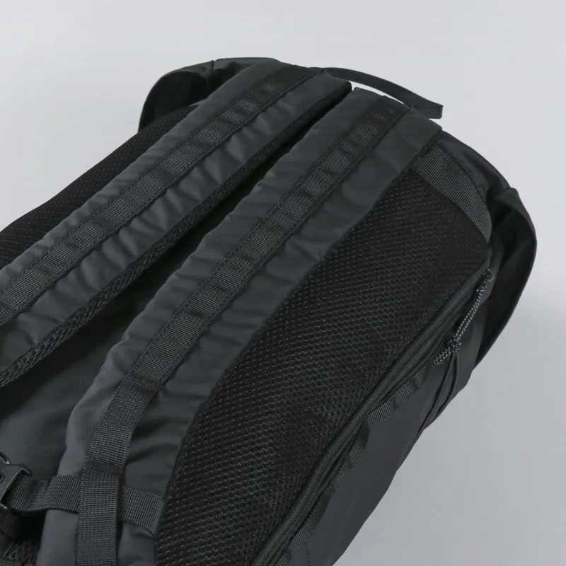 Elliker Wharfe Flap Over Backpack 22L Black-3