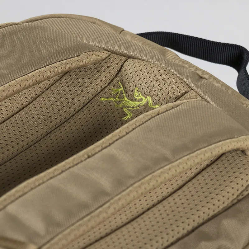 Arc'teryx Mantis 26L Backpack Canvas Euphoria-9