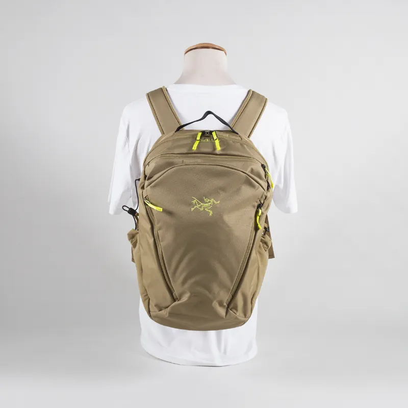 Arc'teryx Mantis 26L Backpack Canvas Euphoria-3