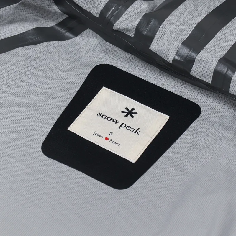 Snow Peak 2.5L Rain Jacket Black-6