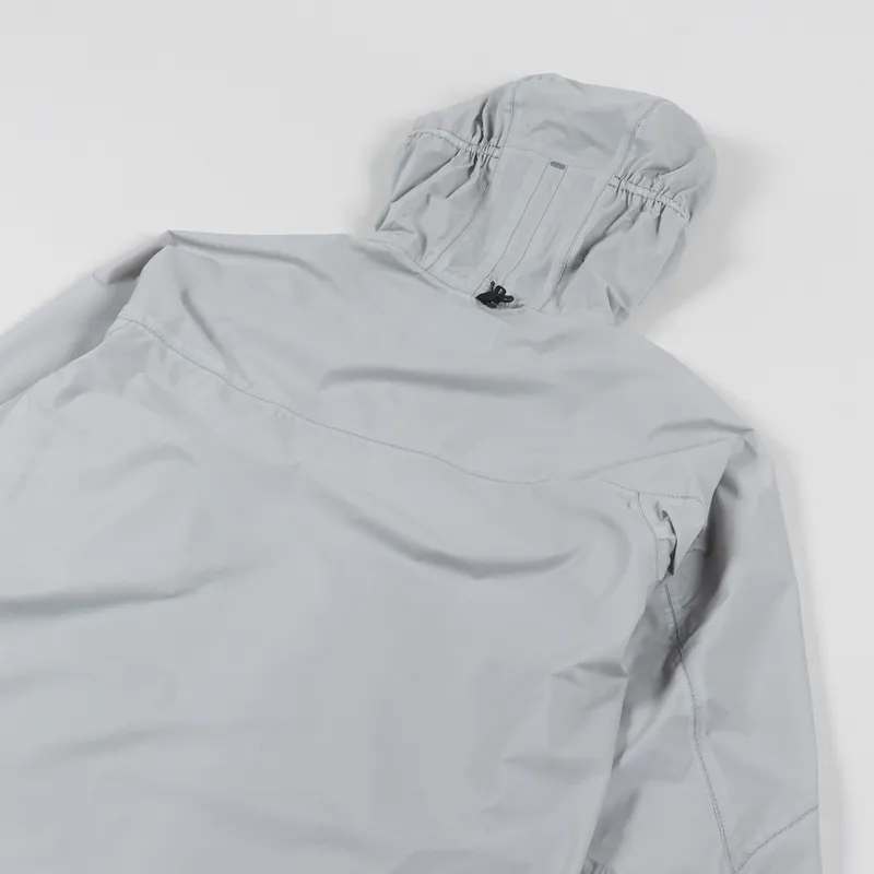 And Wander 3L UL Rain Jacket Light Grey-5