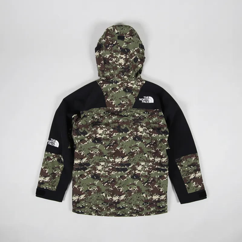 The North Face 1994 Retro Mountain Light Jacket Digital Camo-10