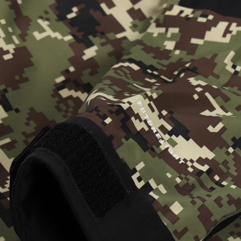 The North Face 1994 Retro Mountain Light Jacket Digital Camo-3