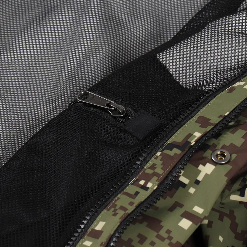 The North Face 1994 Retro Mountain Light Jacket Digital Camo-8